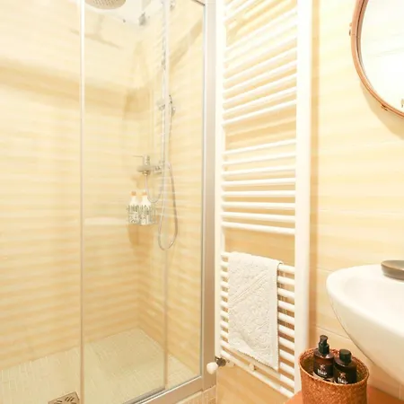 Le Flaneur Vintage 3*