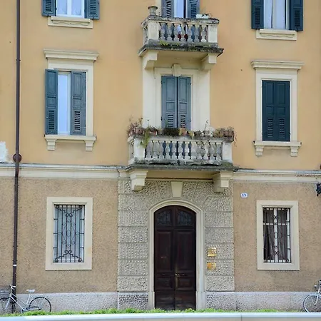 Le Flaneur Vintage 3*