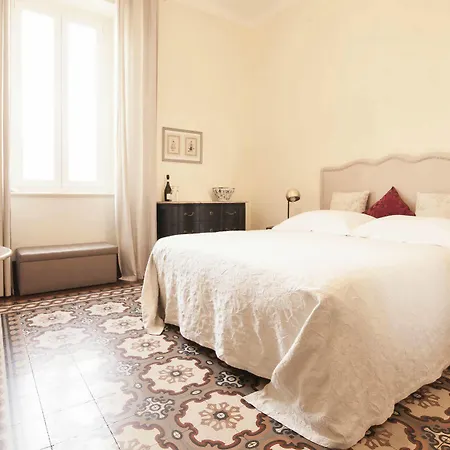 Le Flaneur Vintage Couette-café